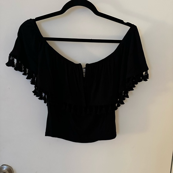 Eastnwest label off the shoulder black fringe top - Picture 3 of 5